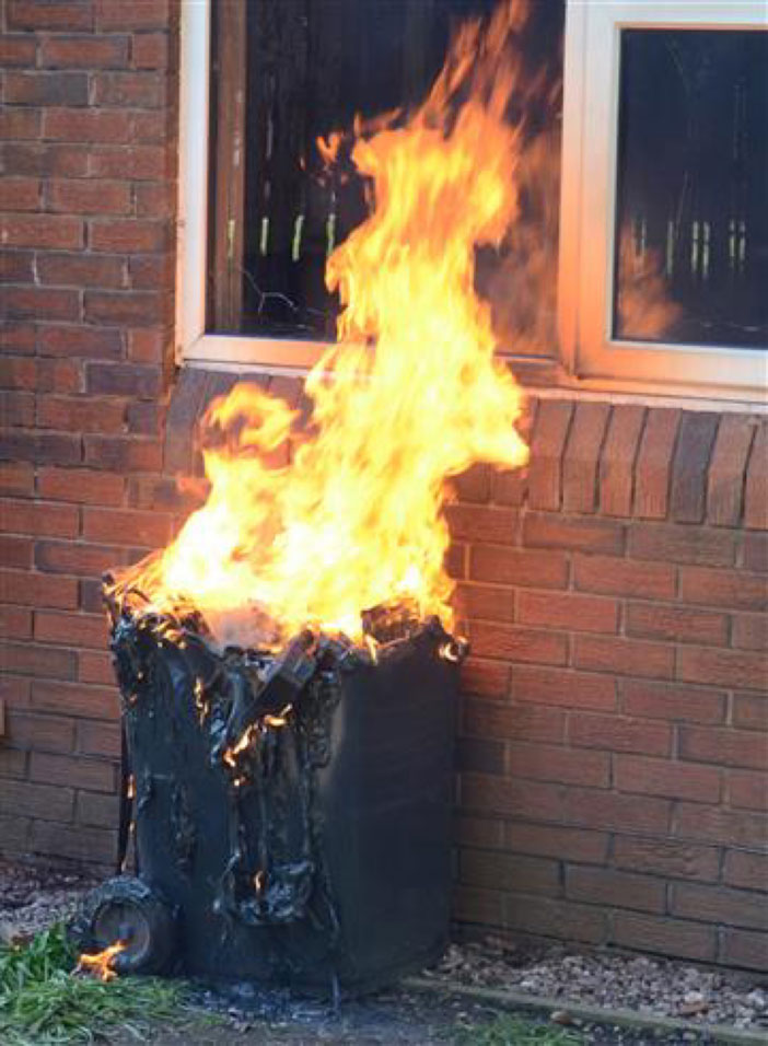 Fire Crew Tackle Wheelie Bin Fire At Orford